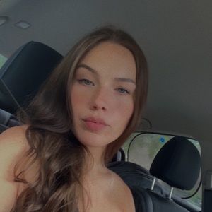 Meet your Posher, Lily